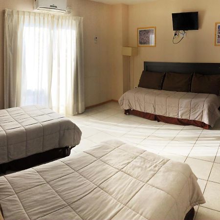 Apart Hotel Granada เนวเก็น ภายนอก รูปภาพ
