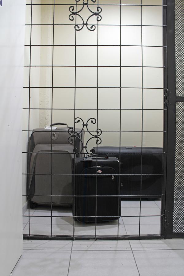 Apart Hotel Granada เนวเก็น ภายนอก รูปภาพ