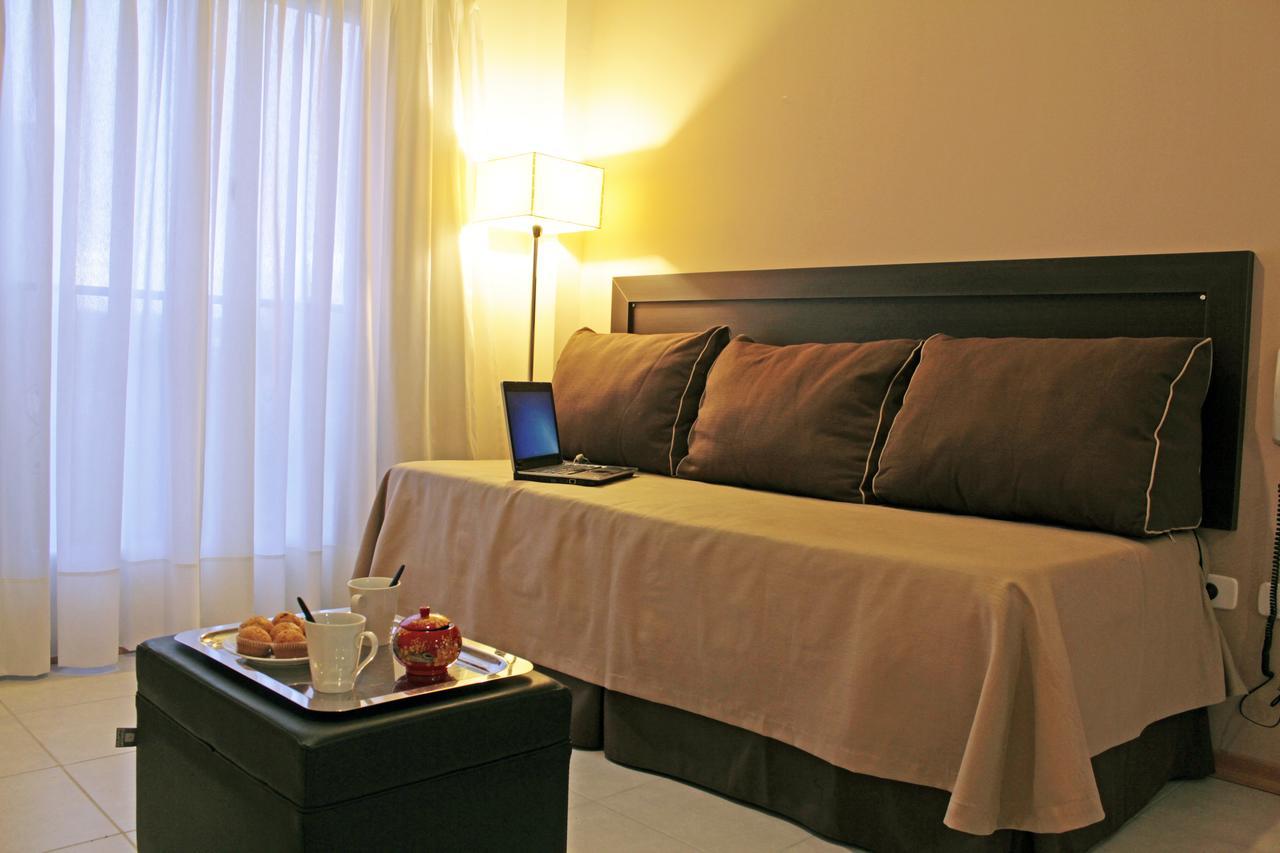 Apart Hotel Granada เนวเก็น ภายนอก รูปภาพ