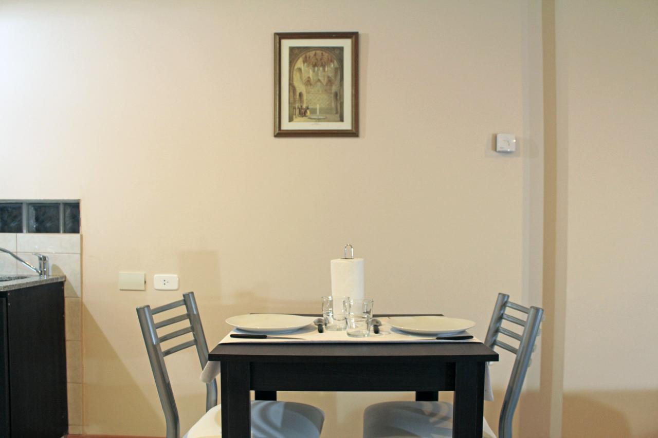 Apart Hotel Granada เนวเก็น ภายนอก รูปภาพ